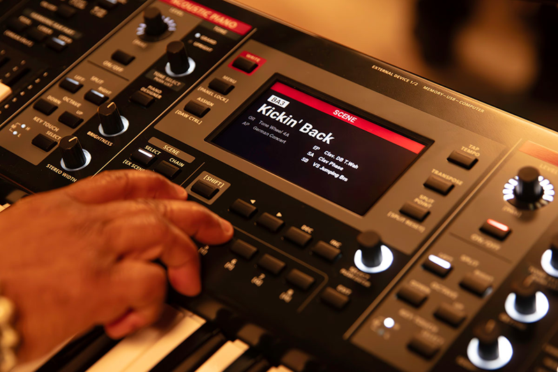 Roland V-STAGE 76