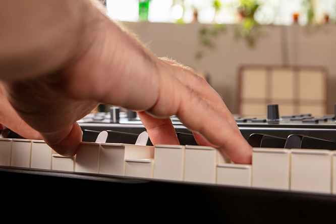 Roland V-STAGE 76