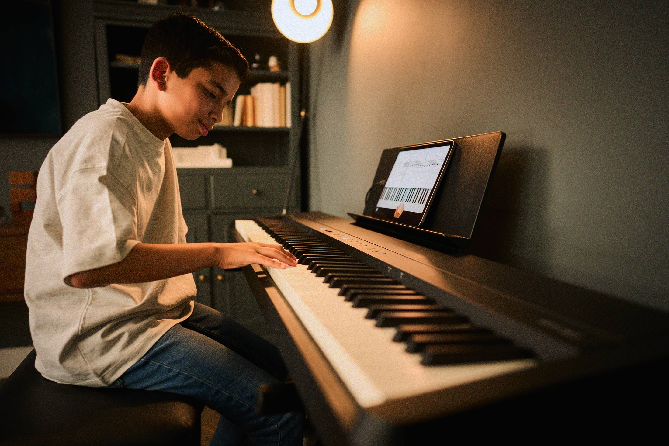 <b>Roland FP-40 Black Piano Digital Portátil com WI-FI nova app PIANO SPHERE NEW!</b>