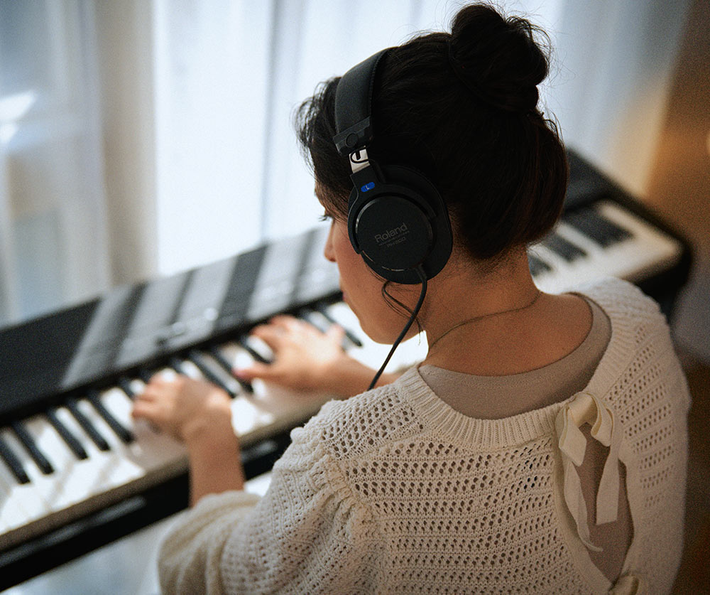 <b>Roland FP-40 Black Piano Digital Portátil com WI-FI nova app PIANO SPHERE NEW!</b>